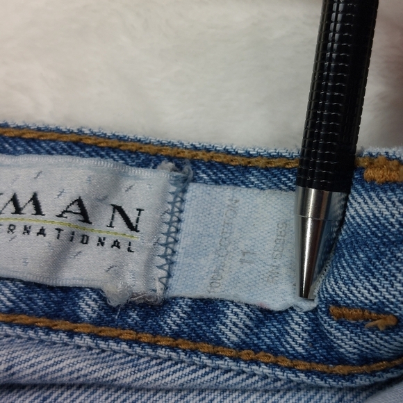LAWMAN GROUP INTERNATIONAL JEANS WOMEN'S VINTAGE BUTTON FLY BLUE DENIM SIZE 11 - Picture 14 of 14